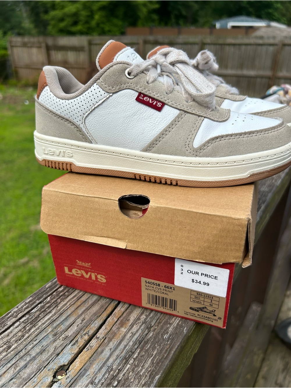 Levi's Cream & Tan Low-Top Sneakers with Leather Accents